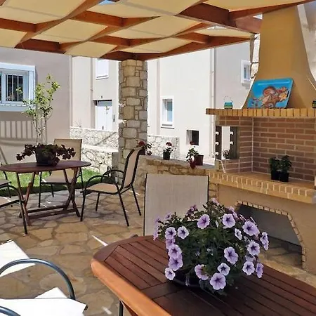 In With Shared Pool Villa *