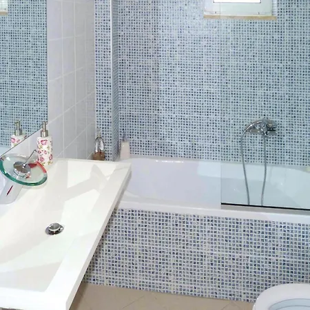 Villa In With Shared Pool *