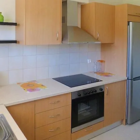 In With Shared Pool Villa Nopigia
